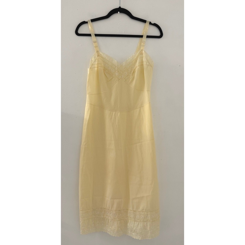 Vintage Rogers Yellow Eyelet Lace Full Slip Dress Size XXS Fairy Coquette